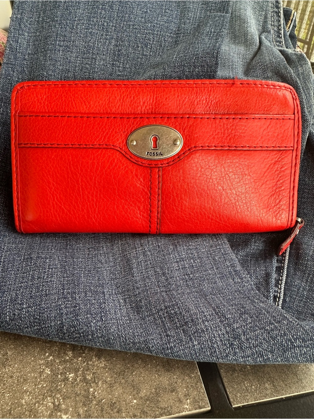 Fossil Red Leather Zip-Around Wallet with Keyhole Plaque